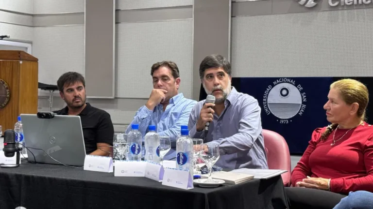 ASIJEMIN participó de una Mesa Redonda